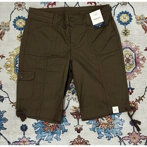 St. Johns Bay Bermuda Short Women's Mid-rise Shorts Size: 4 NWT Pockets Brown